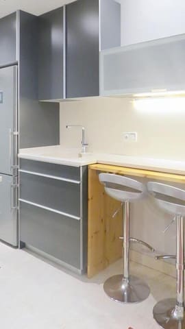 Komercyjne do wynajęcia w Donostia-San Sebastián - 900 € (Ref: 9390503)