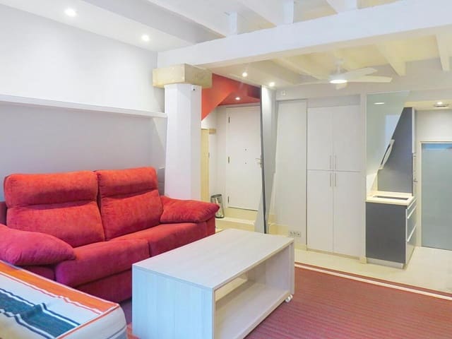 Komercyjne do wynajęcia w Donostia-San Sebastián - 900 € (Ref: 9390503)