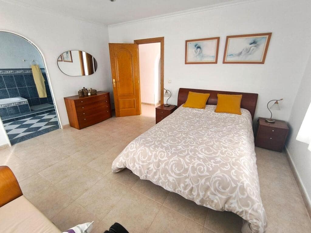 4 chambre Villa/Maison à vendre à Petrel / Petrer avec piscine garage - 330 000 € (Ref: 9395880)