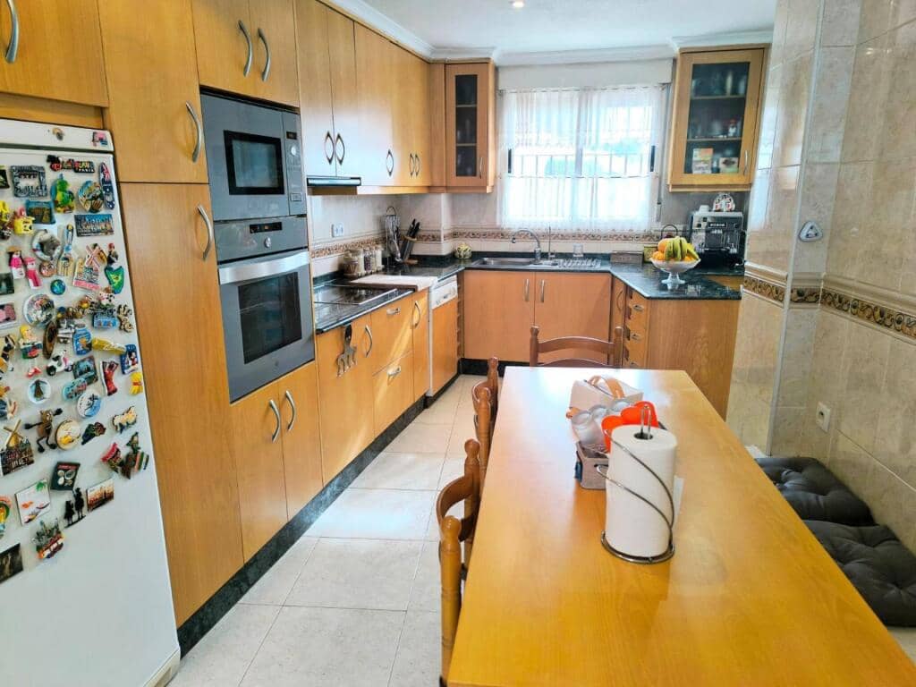 4 chambre Villa/Maison à vendre à Petrel / Petrer avec piscine garage - 330 000 € (Ref: 9395880)