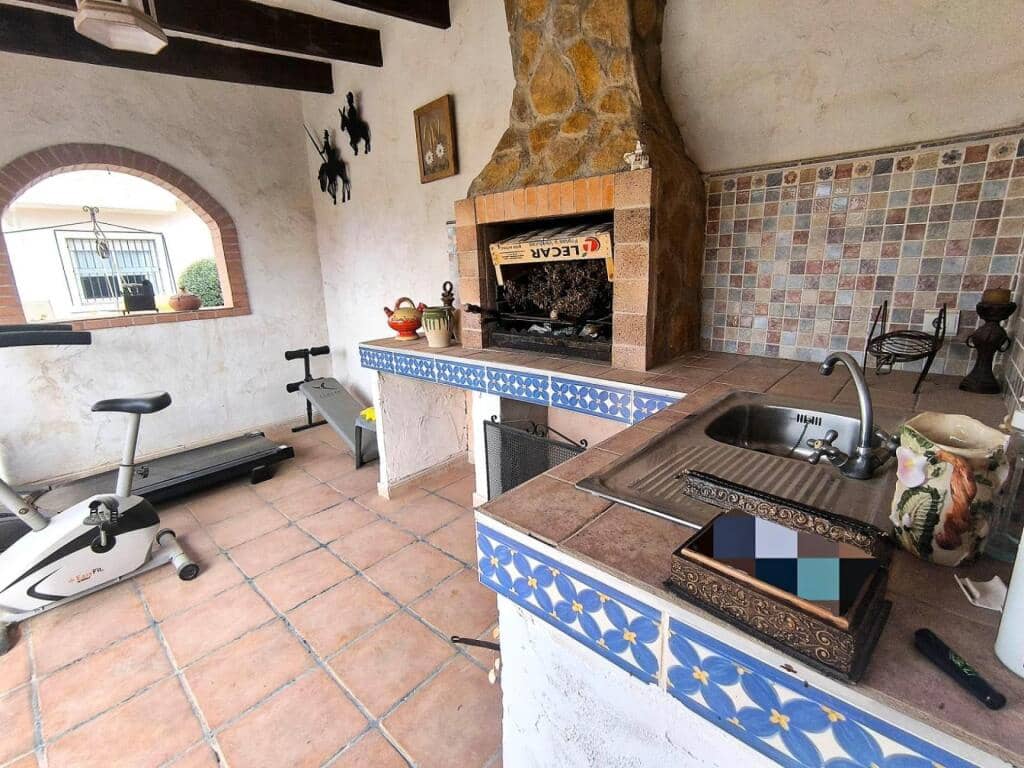 4 chambre Villa/Maison à vendre à Petrel / Petrer avec piscine garage - 330 000 € (Ref: 9395880)