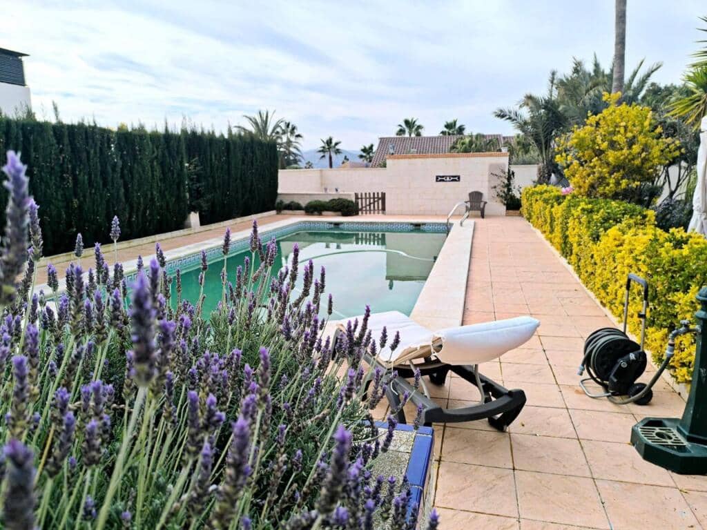 4 chambre Villa/Maison à vendre à Petrel / Petrer avec piscine garage - 330 000 € (Ref: 9395880)