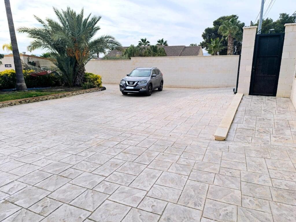 4 chambre Villa/Maison à vendre à Petrel / Petrer avec piscine garage - 330 000 € (Ref: 9395880)