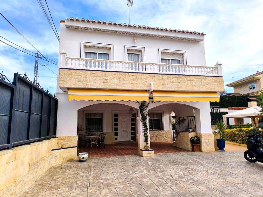 4 chambre Villa/Maison à vendre à Petrel / Petrer avec piscine garage - 330 000 € (Ref: 9395880)