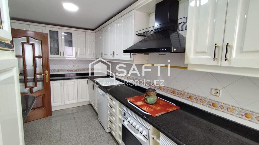 4 chambre Appartement à vendre à Badajoz ville avec garage - 210 000 € (Ref: 9395881)