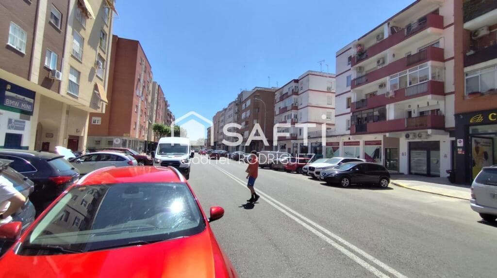 4 chambre Appartement à vendre à Badajoz ville avec garage - 210 000 € (Ref: 9395881)