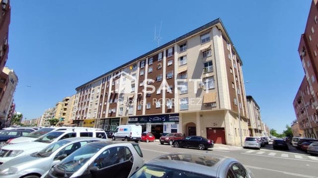 4 sypialnia Apartament na sprzedaż w San Roque - Ronda Norte, Miasto Badajoz z garażem - 210 000 € (Ref: 9395881)