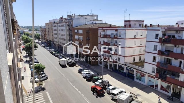 4 sypialnia Apartament na sprzedaż w San Roque - Ronda Norte, Miasto Badajoz z garażem - 210 000 € (Ref: 9395881)