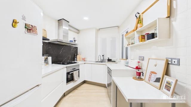 3 slaapkamer Appartement te koop in Plaça de Toros, Palma de Mallorca - € 365.000 (Ref: 9395882)