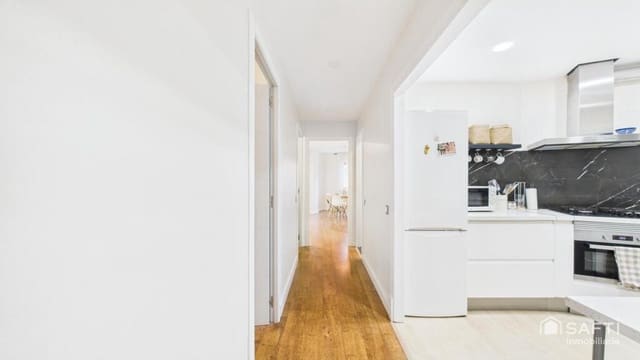 3 slaapkamer Appartement te koop in Plaça de Toros, Palma de Mallorca - € 365.000 (Ref: 9395882)