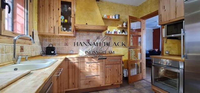 3 sovrum Villa till salu i Vallirana med pool garage - 599 000 € (Ref: 9395883)