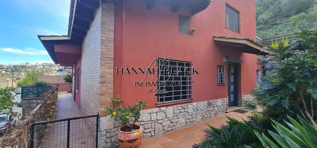 3 camera da letto Villa in vendita in Vallirana con piscina garage - 599.000 € (Rif: 9395883)