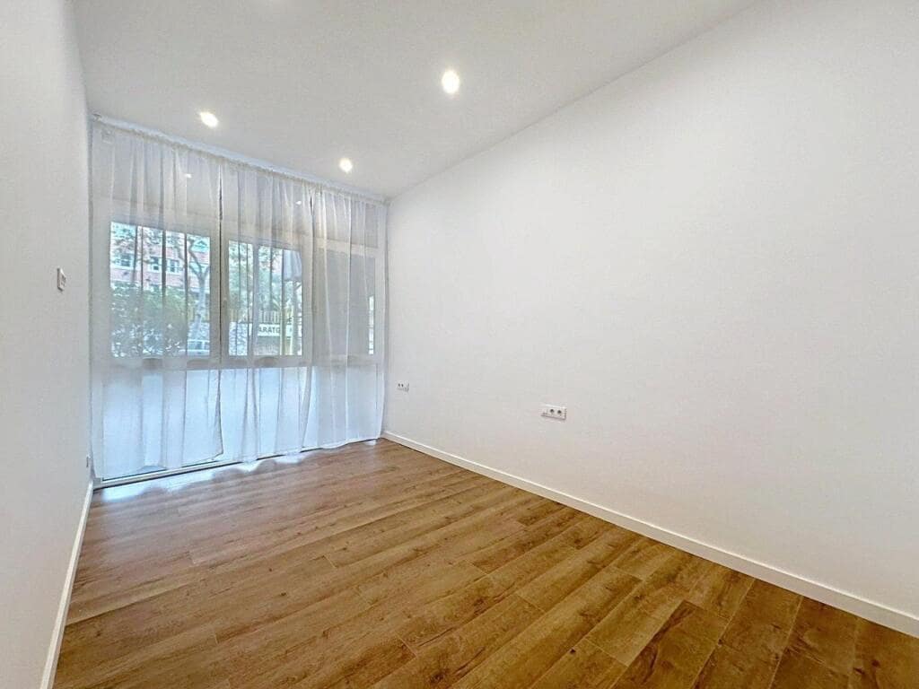 2 bedroom Apartment for sale in Barcelona city - € 395,000 (Ref: 9395884)