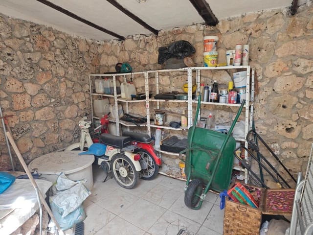 4 slaapkamer Villa te koop in Durón - € 220.000 (Ref: 9395889)