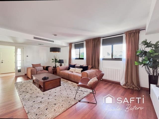 4 makuuhuone Huvila myytävänä paikassa Sant Pere de Ribes mukana uima-altaan 
autotalli - 750 000 € (Ref: 9395891)