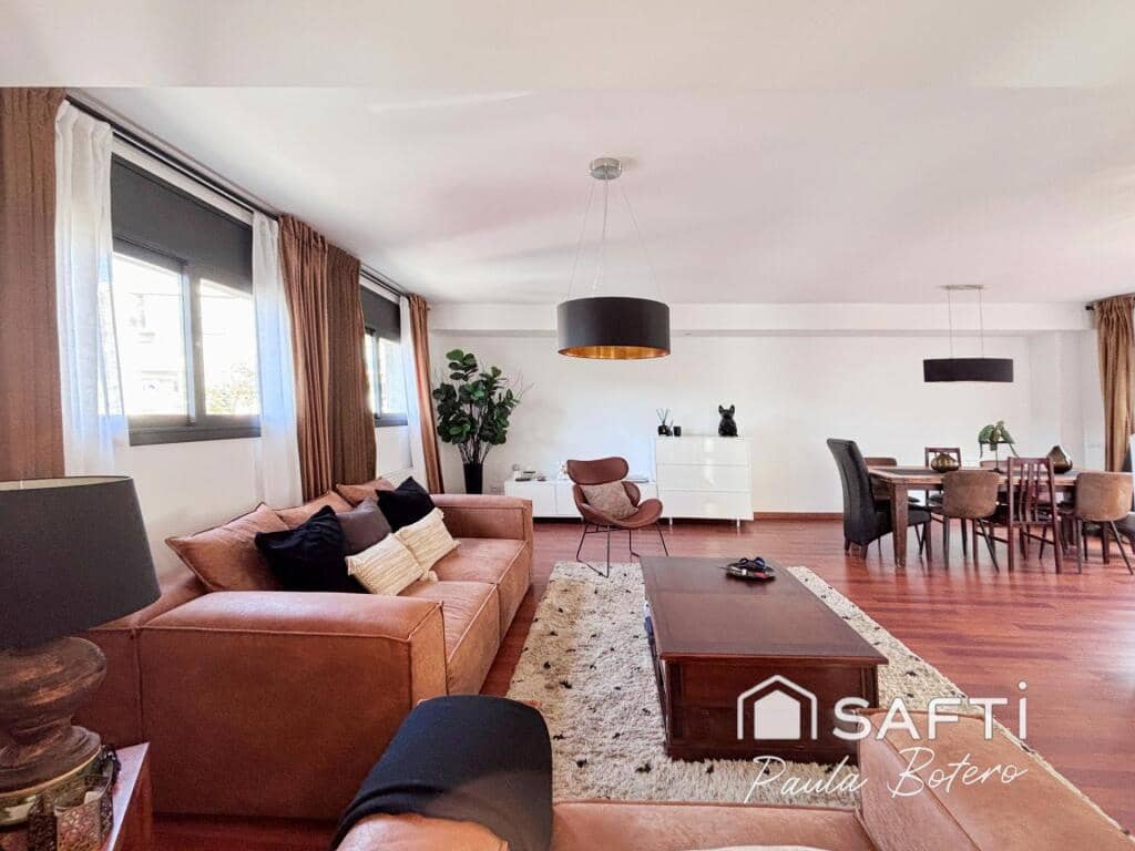 4 makuuhuone Huvila myytävänä paikassa Sant Pere de Ribes mukana uima-altaan 
autotalli - 750 000 € (Ref: 9395891)