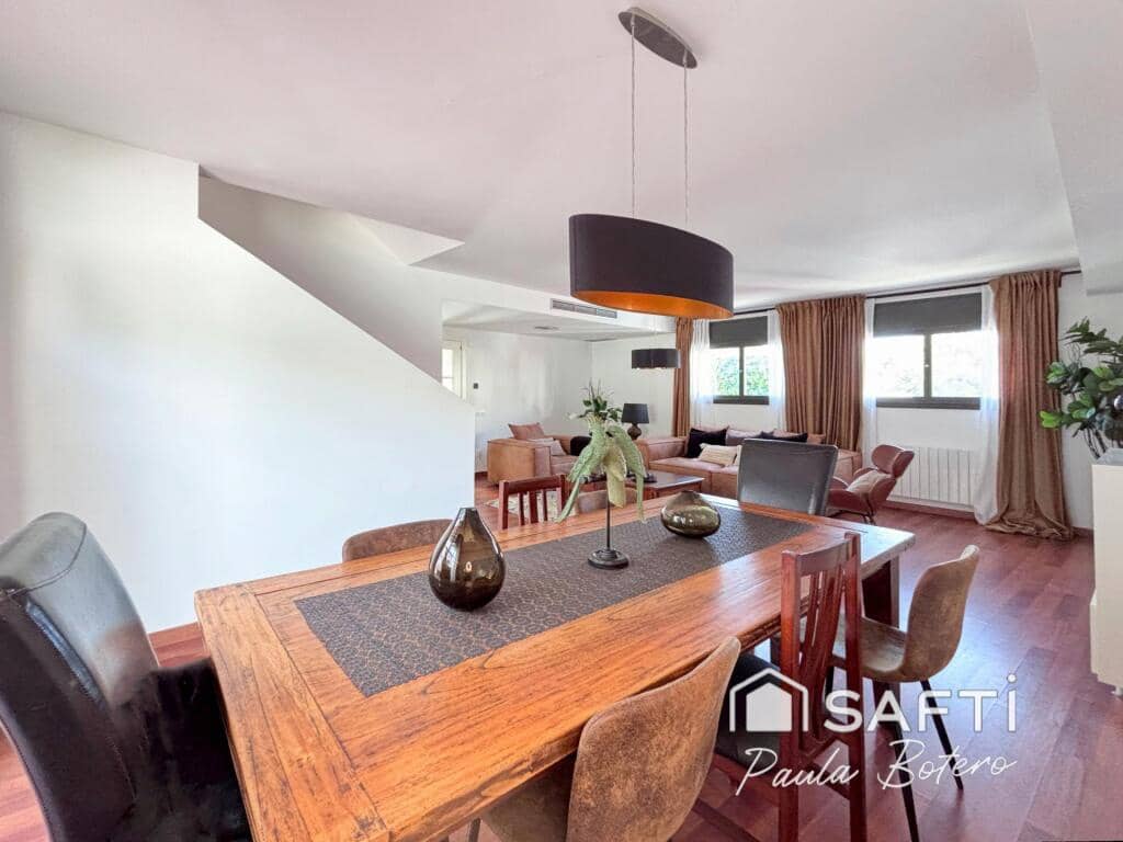 4 makuuhuone Huvila myytävänä paikassa Sant Pere de Ribes mukana uima-altaan 
autotalli - 750 000 € (Ref: 9395891)