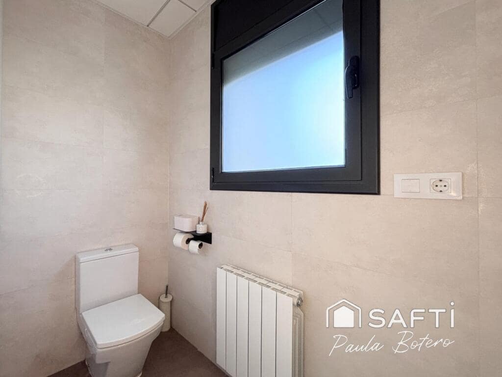 4 makuuhuone Huvila myytävänä paikassa Sant Pere de Ribes mukana uima-altaan 
autotalli - 750 000 € (Ref: 9395891)