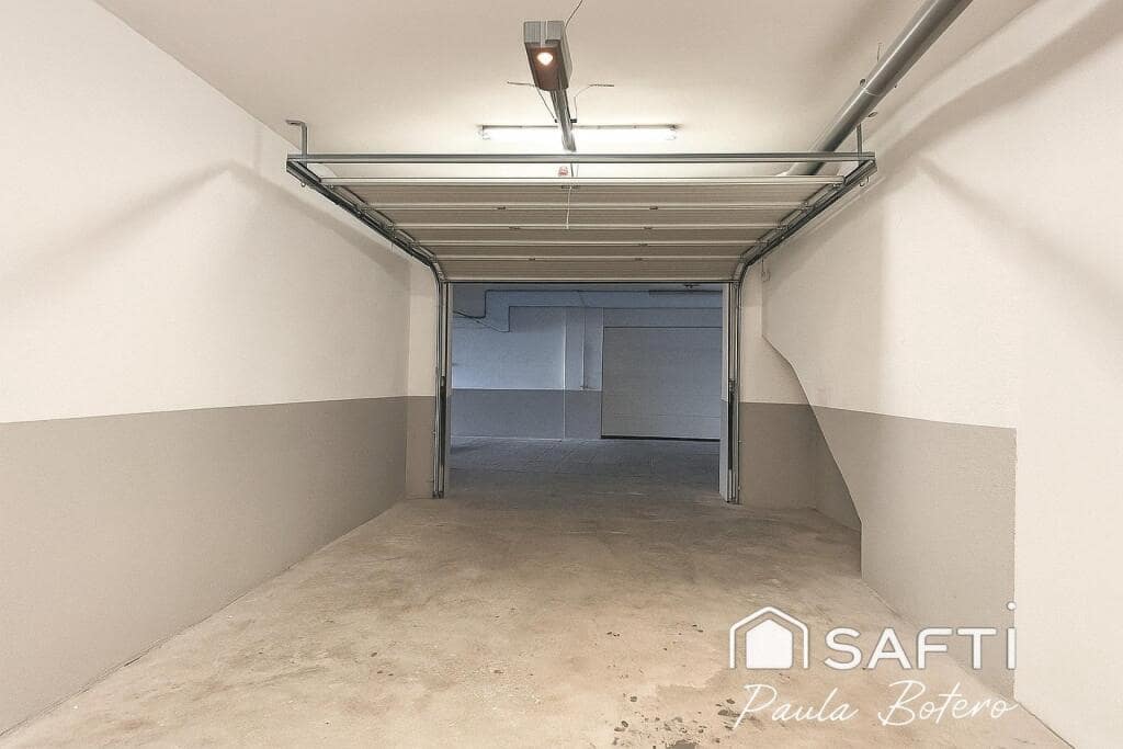 4 makuuhuone Huvila myytävänä paikassa Sant Pere de Ribes mukana uima-altaan 
autotalli - 750 000 € (Ref: 9395891)