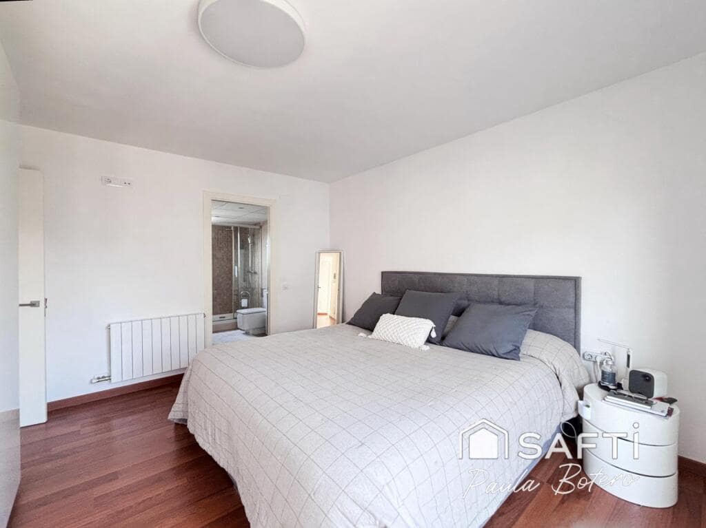 4 makuuhuone Huvila myytävänä paikassa Sant Pere de Ribes mukana uima-altaan 
autotalli - 750 000 € (Ref: 9395891)