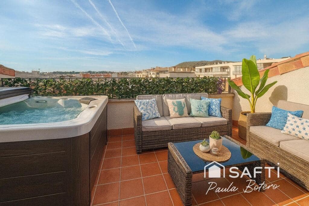 4 makuuhuone Huvila myytävänä paikassa Sant Pere de Ribes mukana uima-altaan 
autotalli - 750 000 € (Ref: 9395891)