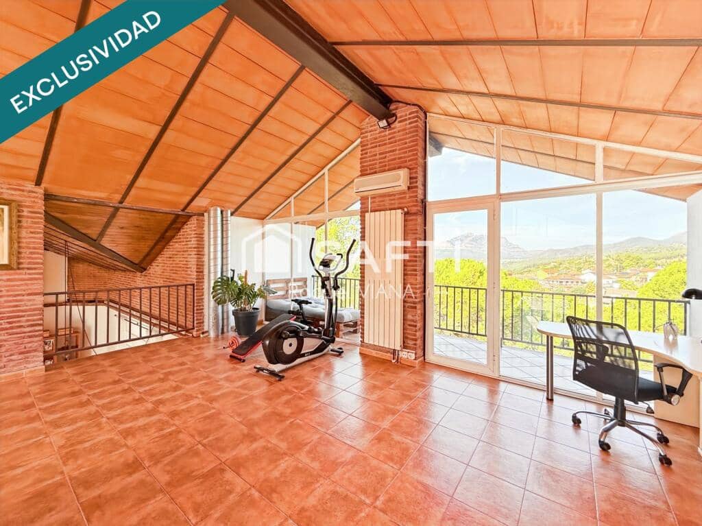 4 soveværelse Villa til salg i Abrera med swimmingpool garage - € 625.000 (Ref: 9395894)