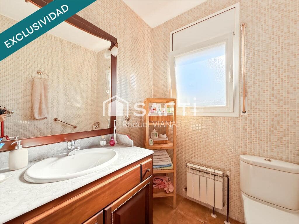 4 soveværelse Villa til salg i Abrera med swimmingpool garage - € 625.000 (Ref: 9395894)