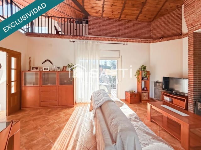 4 bedroom Villa for sale in Abrera with pool garage - € 625,000 (Ref: 9395894)