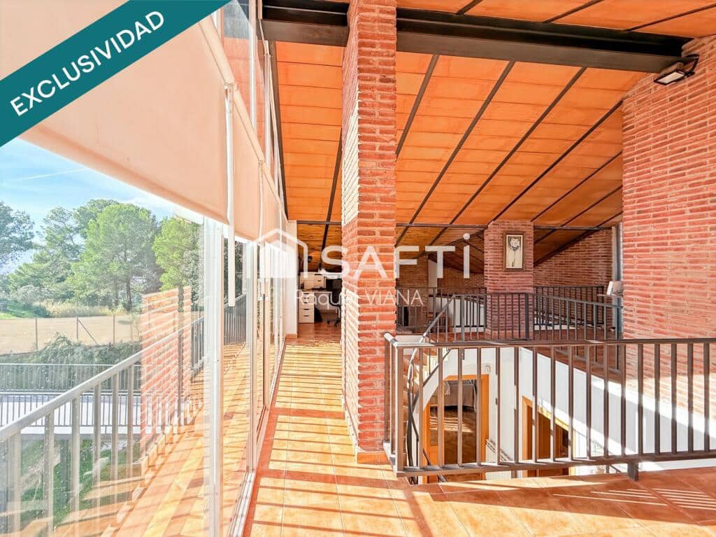 4 soveværelse Villa til salg i Abrera med swimmingpool garage - € 625.000 (Ref: 9395894)