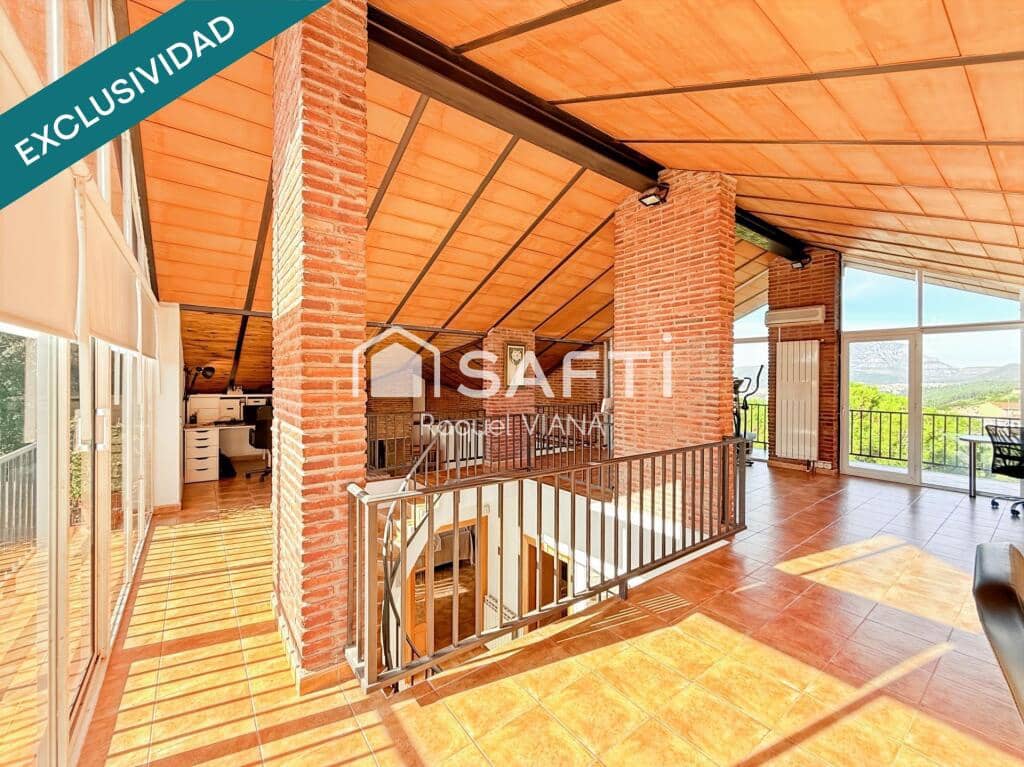 4 soveværelse Villa til salg i Abrera med swimmingpool garage - € 625.000 (Ref: 9395894)