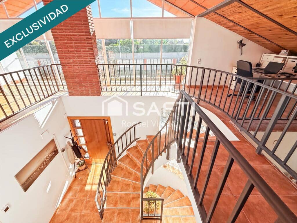 4 soveværelse Villa til salg i Abrera med swimmingpool garage - € 625.000 (Ref: 9395894)