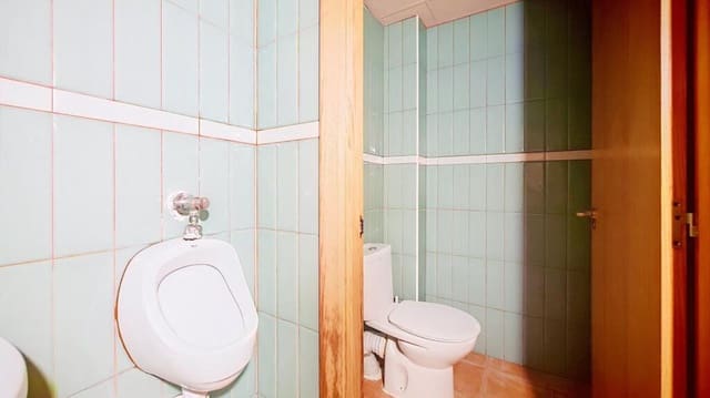 Erhverv til salg i Centro Urbano, Gijón - € 94.000 (Ref: 9398348)