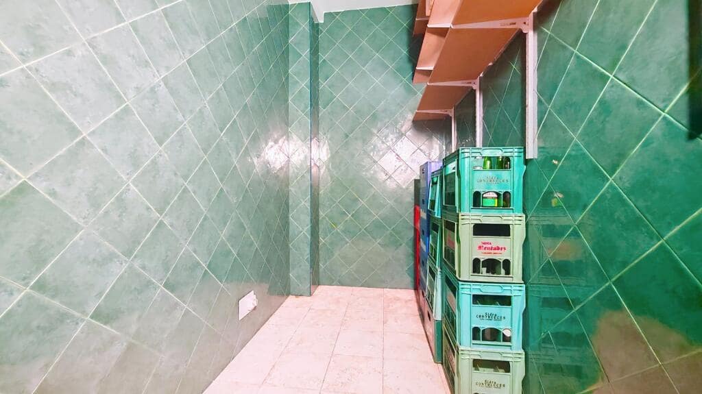 Erhverv til salg i Gijon - € 94.000 (Ref: 9398348)