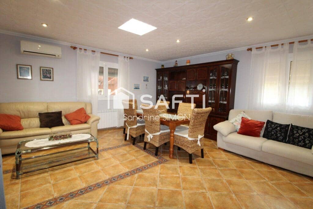 6 sypialnia Willa na sprzedaż w Vidreres z basenem garażem - 490 000 € (Ref: 9398352)