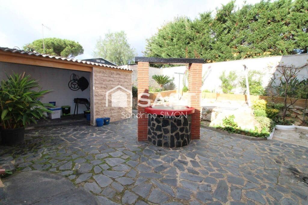 6 sypialnia Willa na sprzedaż w Vidreres z basenem garażem - 490 000 € (Ref: 9398352)