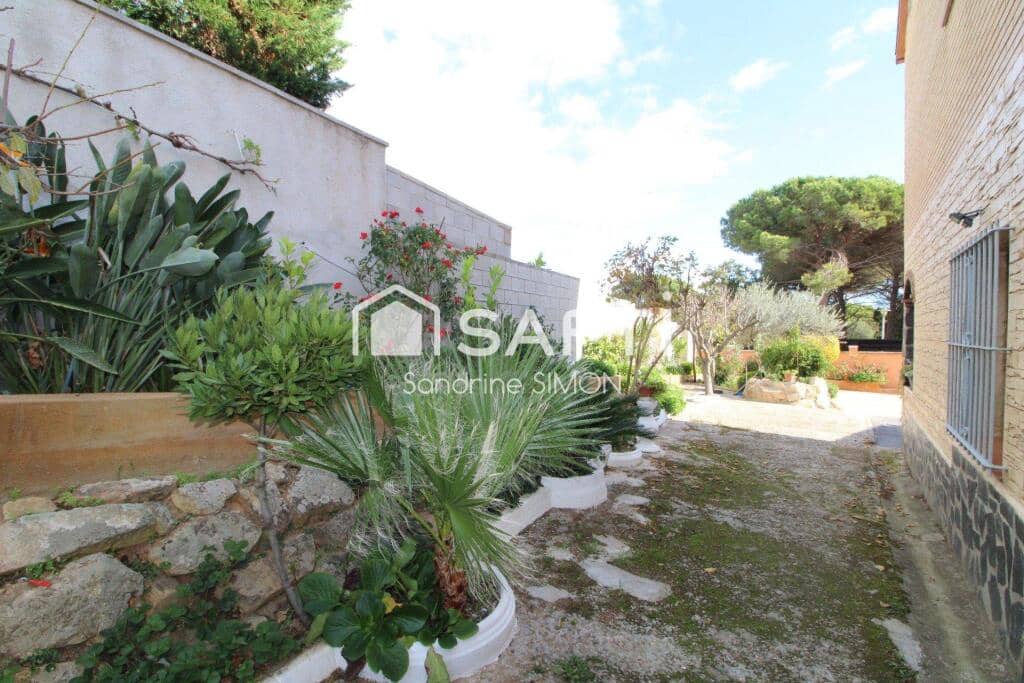 6 sypialnia Willa na sprzedaż w Vidreres z basenem garażem - 490 000 € (Ref: 9398352)