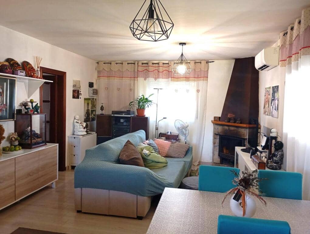 3 slaapkamer Villa te koop in Vidreres met zwembad garage - € 279.000 (Ref: 9398353)