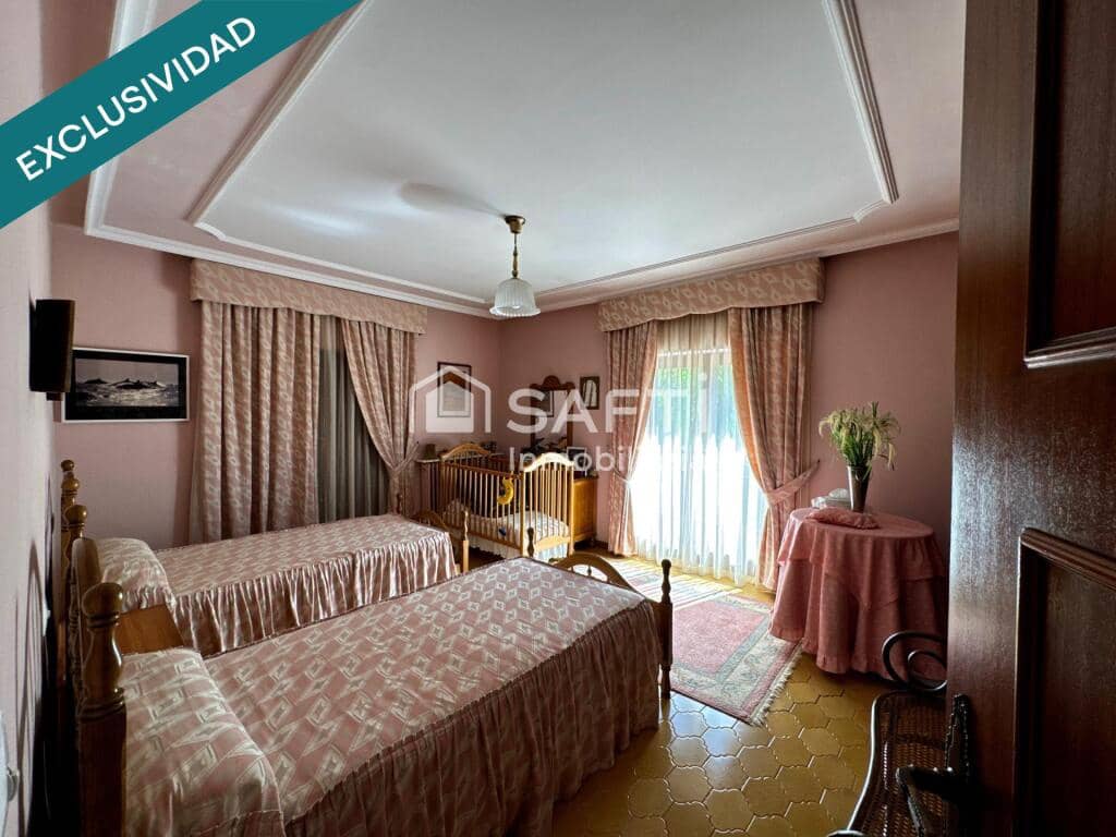 8 bedroom Villa for sale in Monovar / Monover with pool garage - € 349,500 (Ref: 9398361)