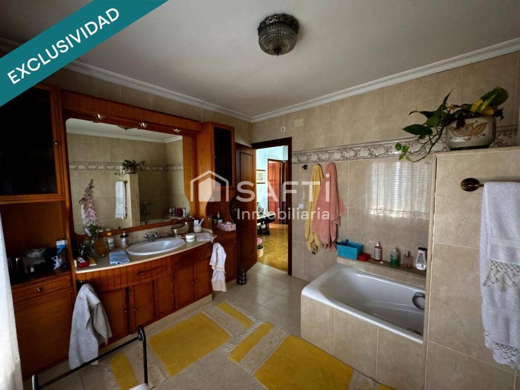 8 bedroom Villa for sale in Monovar / Monover with pool garage - € 349,500 (Ref: 9398361)