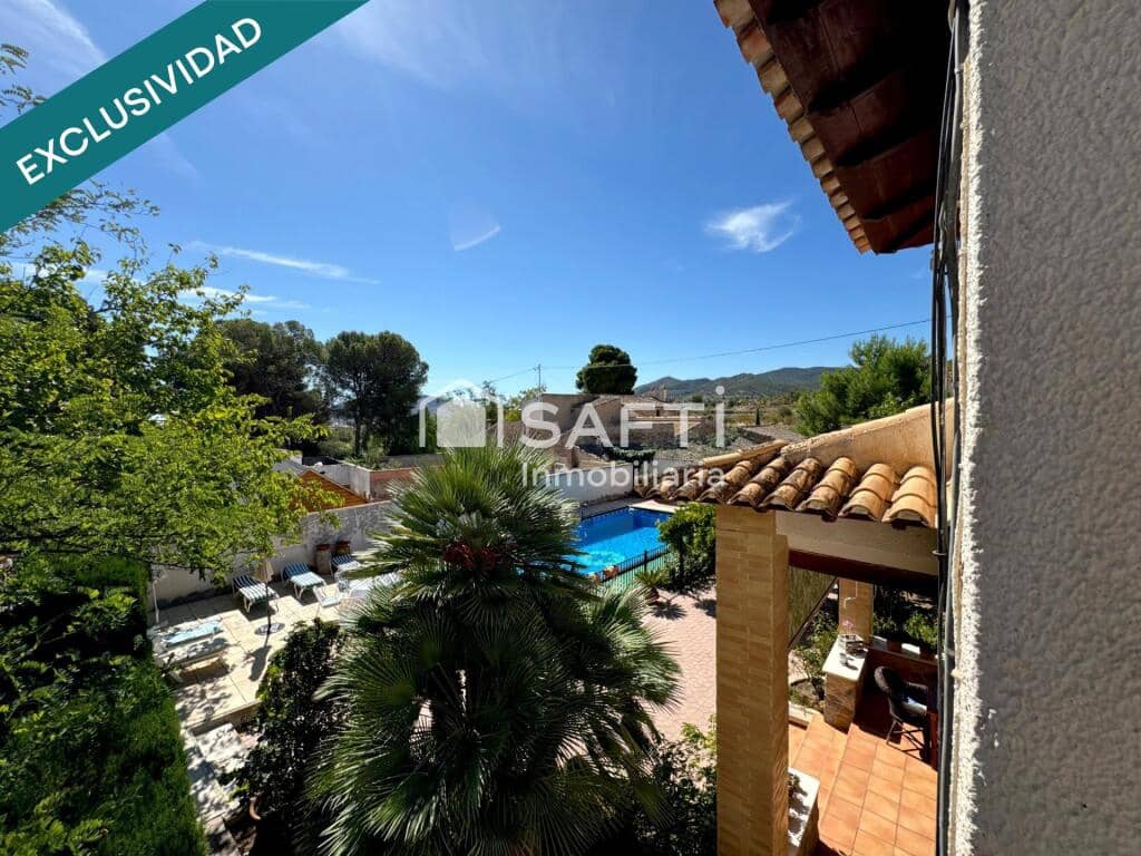 8 bedroom Villa for sale in Monovar / Monover with pool garage - € 349,500 (Ref: 9398361)