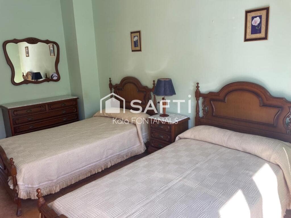 4 soverom Rekkehus til salgs i Sanxenxo med svømmebasseng garasje - € 520 000 (Ref: 9398362)