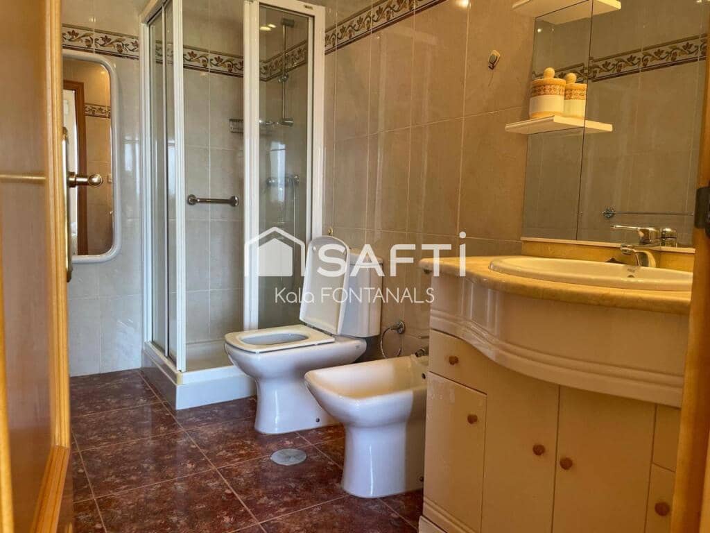 4 soverom Rekkehus til salgs i Sanxenxo med svømmebasseng garasje - € 520 000 (Ref: 9398362)