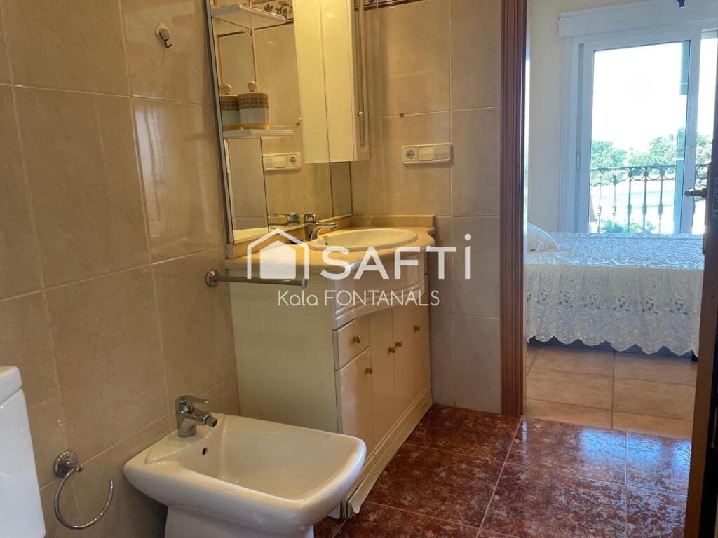 4 soverom Rekkehus til salgs i Sanxenxo med svømmebasseng garasje - € 520 000 (Ref: 9398362)