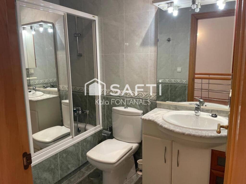 4 soverom Rekkehus til salgs i Sanxenxo med svømmebasseng garasje - € 520 000 (Ref: 9398362)