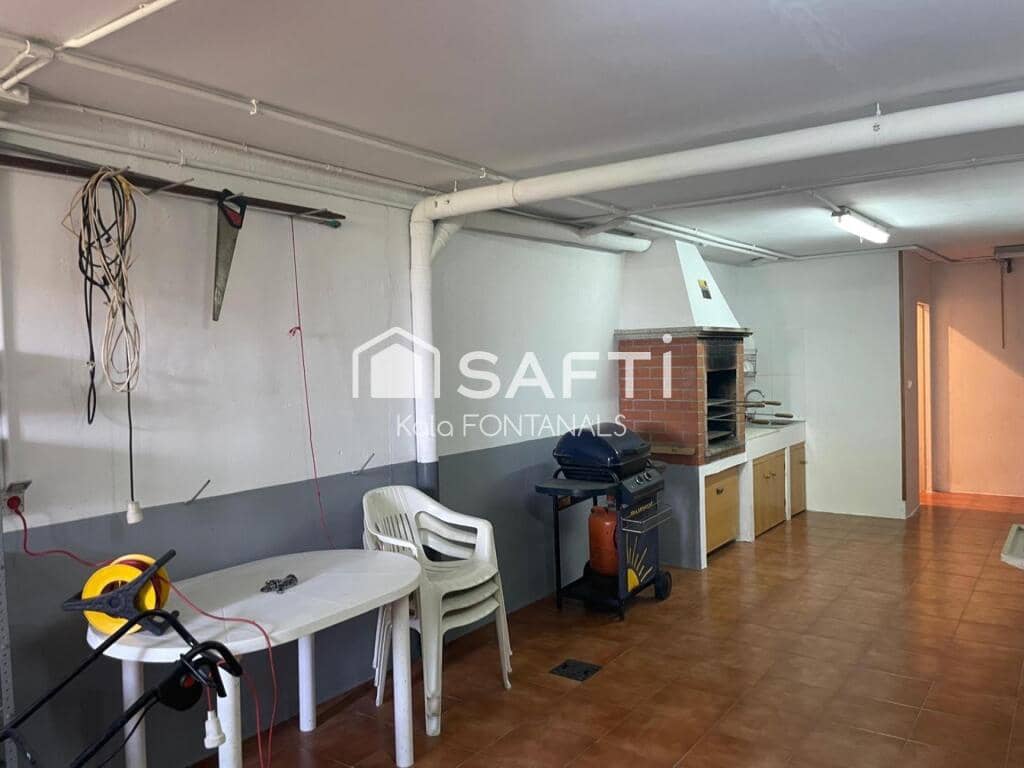 4 soverom Rekkehus til salgs i Sanxenxo med svømmebasseng garasje - € 520 000 (Ref: 9398362)