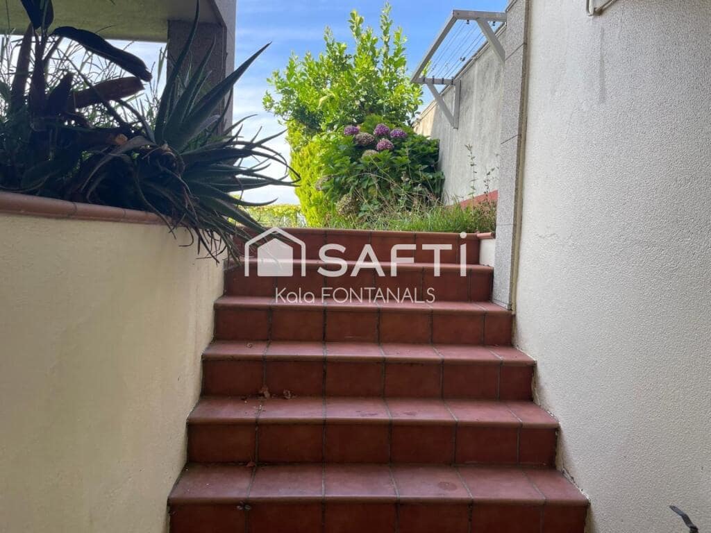 4 soverom Rekkehus til salgs i Sanxenxo med svømmebasseng garasje - € 520 000 (Ref: 9398362)