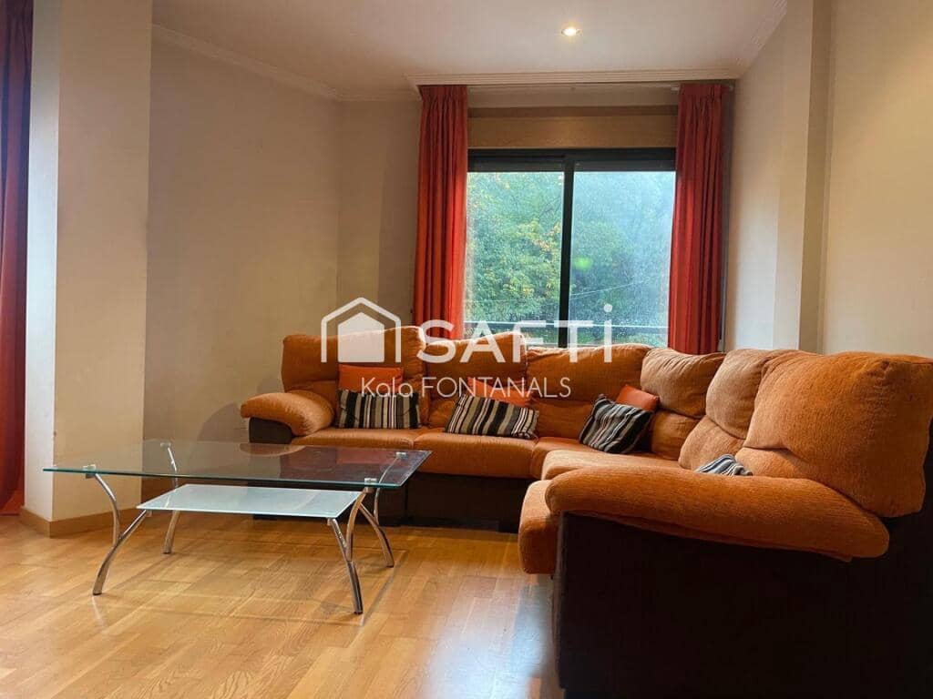 2 bedroom Apartment for sale in Pontevedra city with garage - € 225,000 (Ref: 9398363)