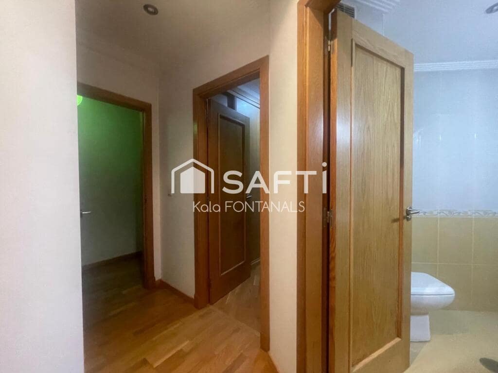 2 bedroom Apartment for sale in Pontevedra city with garage - € 225,000 (Ref: 9398363)