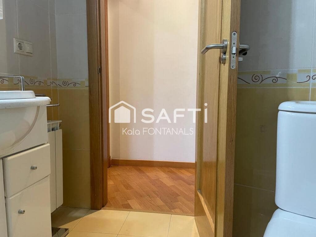 2 bedroom Apartment for sale in Pontevedra city with garage - € 225,000 (Ref: 9398363)