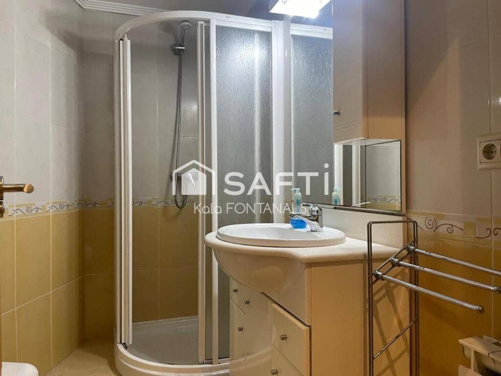 2 bedroom Apartment for sale in Pontevedra city with garage - € 225,000 (Ref: 9398363)